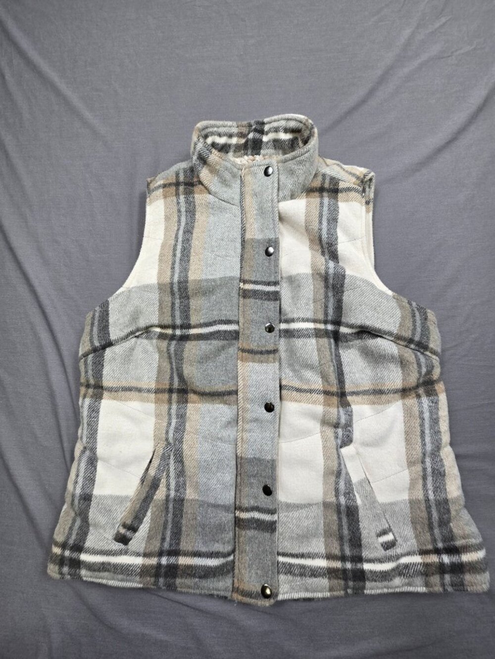 CJ Banks XL Womens X Vest Gray Plaid Faux Fur Sherpa Lined Snap Front Sleeveless